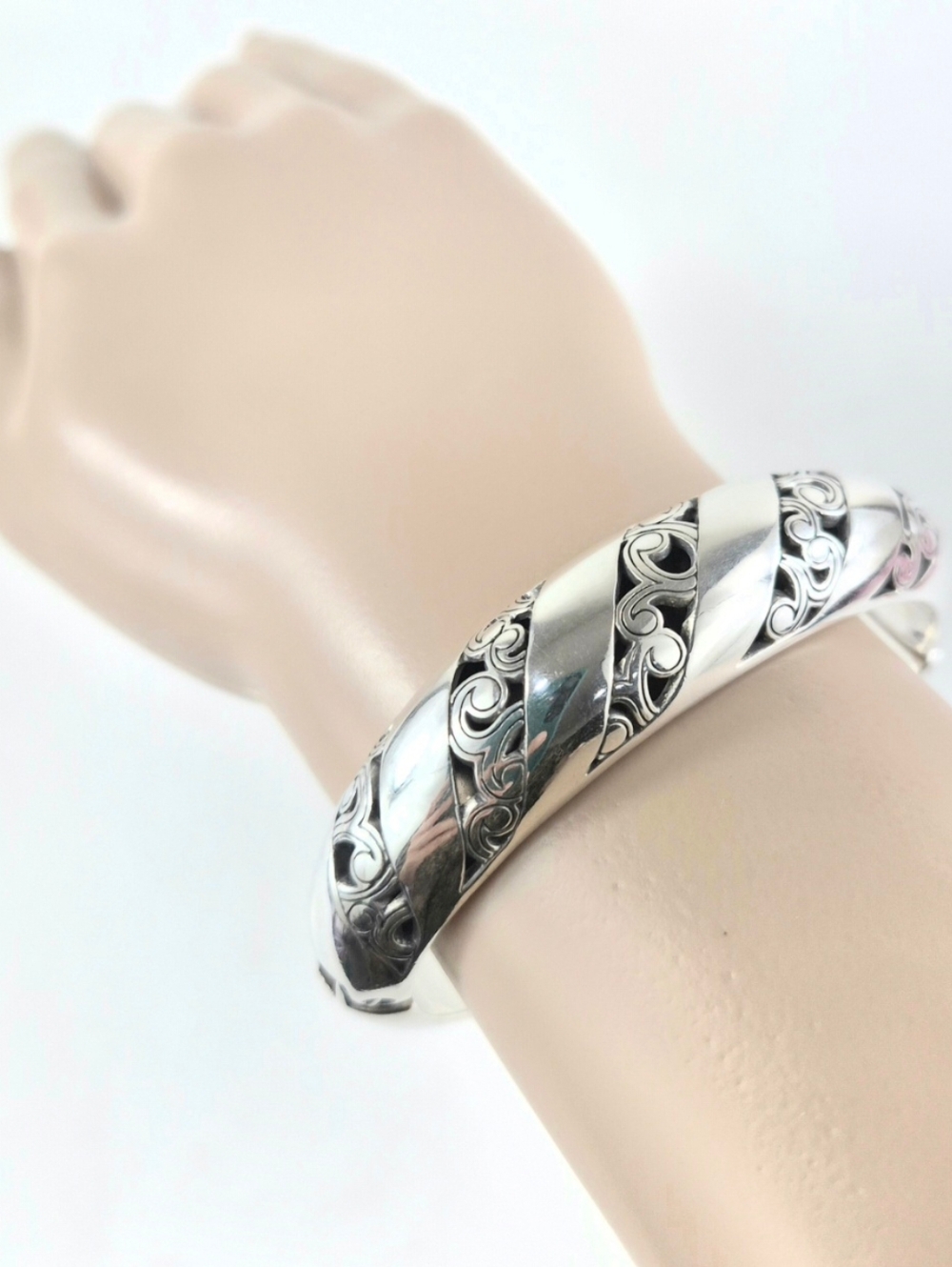 Brighton Kismet Hinged Bangle Bracelet - Picture 8 of 8